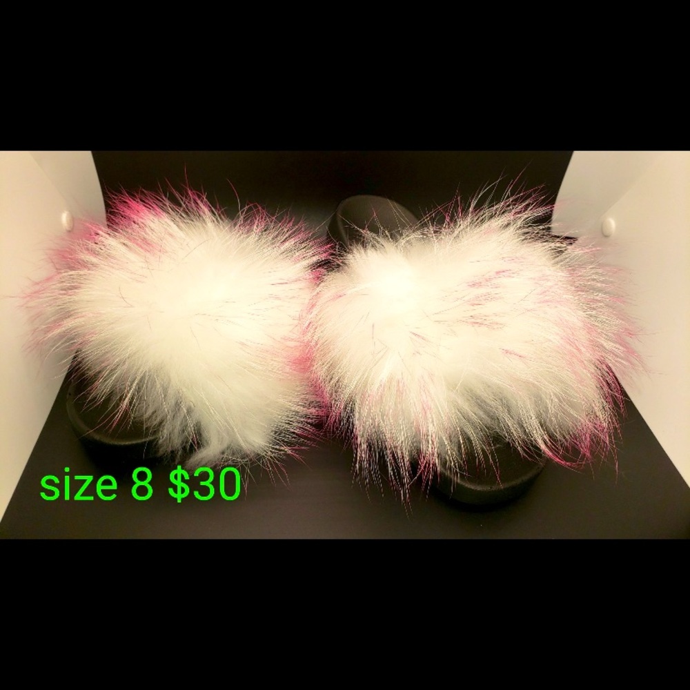 White/Pink Fur Slippers 💕💕💕💕😍😍😍